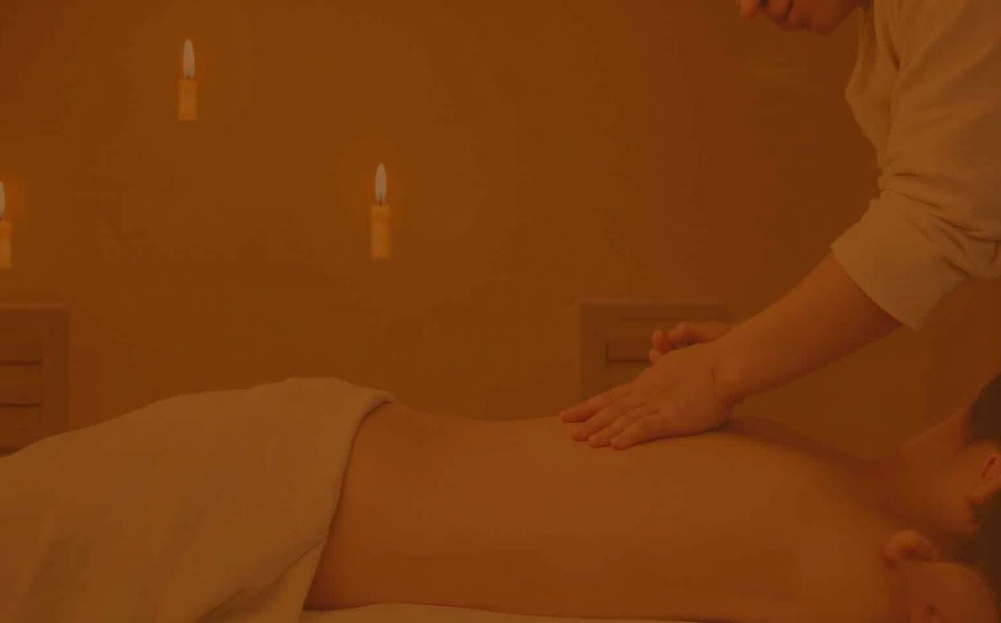 タイ古式マッサージ施術風景