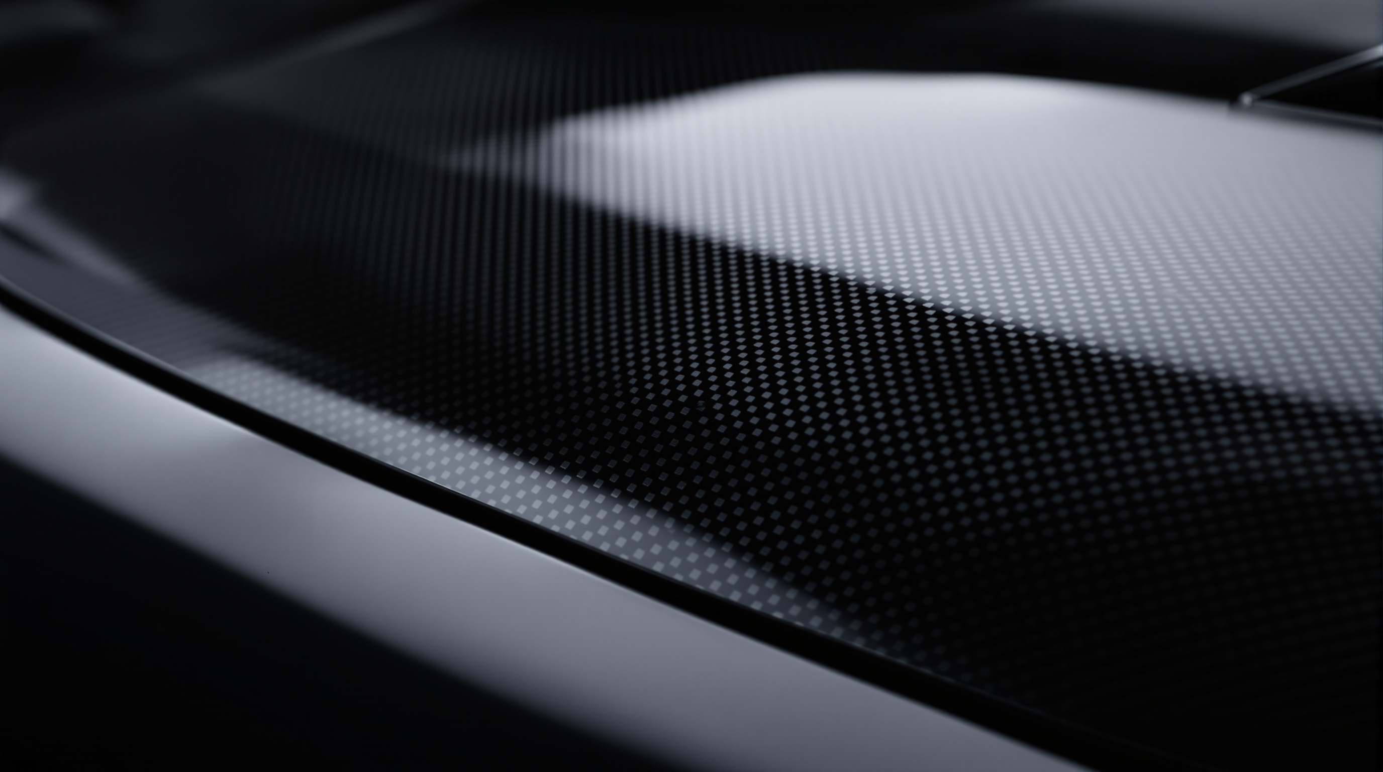 東京北区のカーケアガレージ THE GREAT GAMBIT - 高級車コーティング施工の様子