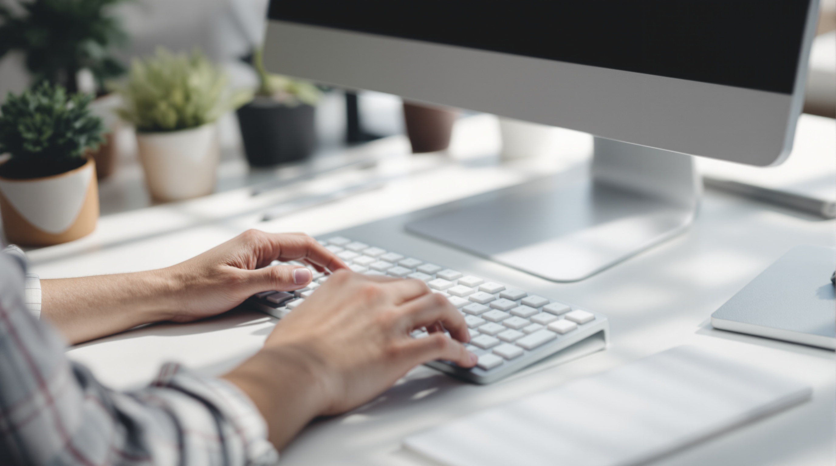 מדריך למתחילים: איך להתחיל בהקלדה עיוורת