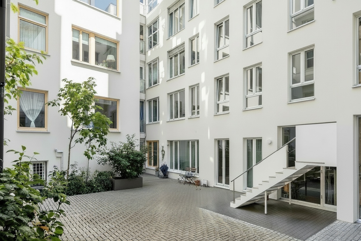 Wohnanlage, 18 Parteien – monatliche Reinigung