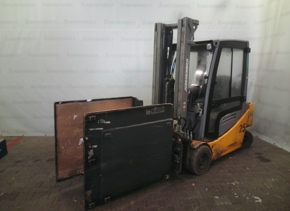 Jungheinrich EFG 320